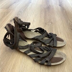 Patagonia Bandha Knot Woman’s 7 Brown Leather Gladiator Sandals